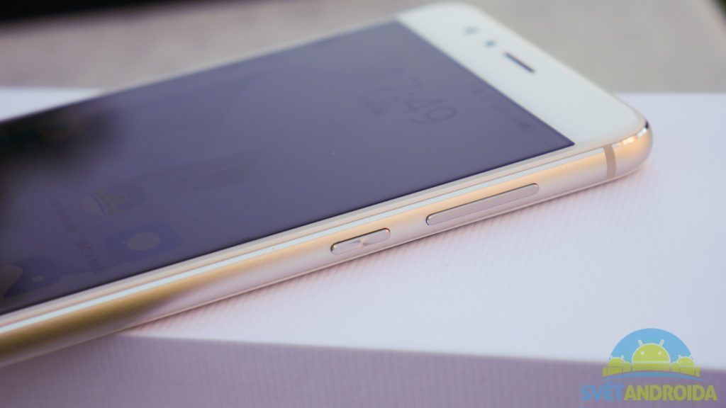 Honor 8 konstrukce ovladaci tlacitka